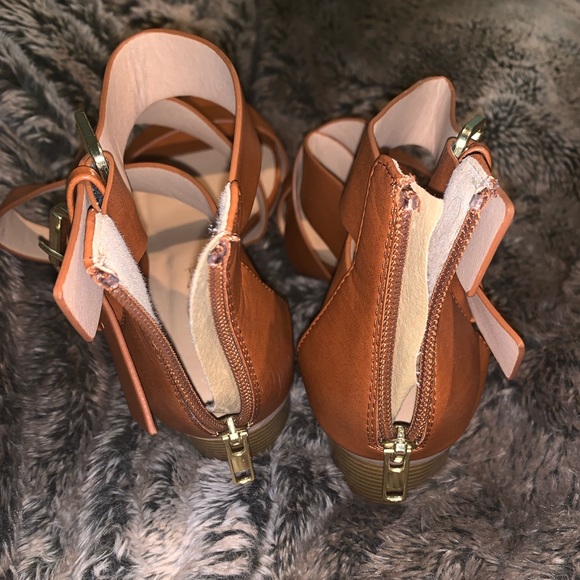 Tan Heeled Sandals - Picture 3 of 4